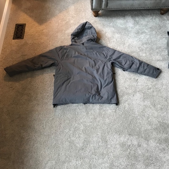 NEW  L.L. Bean Down Skiing Winter Coat - Picture 3 of 3